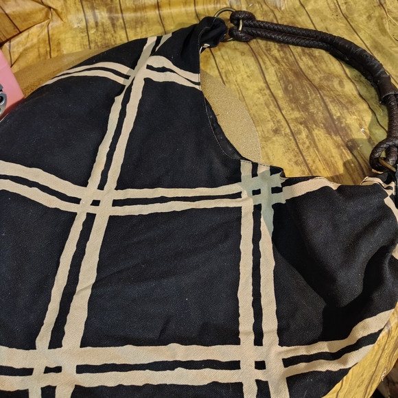 Old Navy Handbags - Old Navy Black Shoulder Bag with Cream Plaid